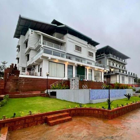 The Leaf Resort Mahābaleshwar Extérieur photo